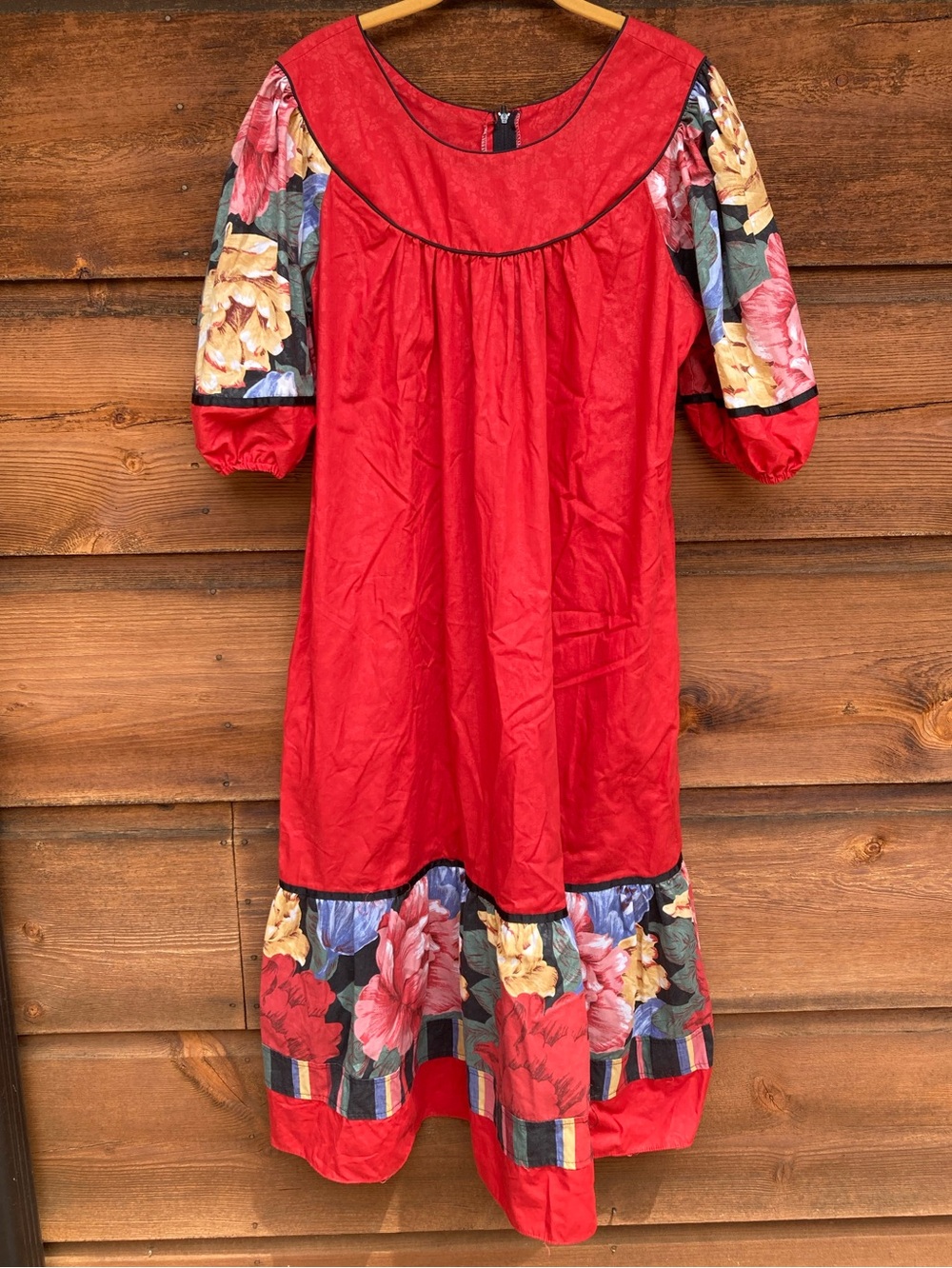 Hawaiian Red Dress Lisa Maru